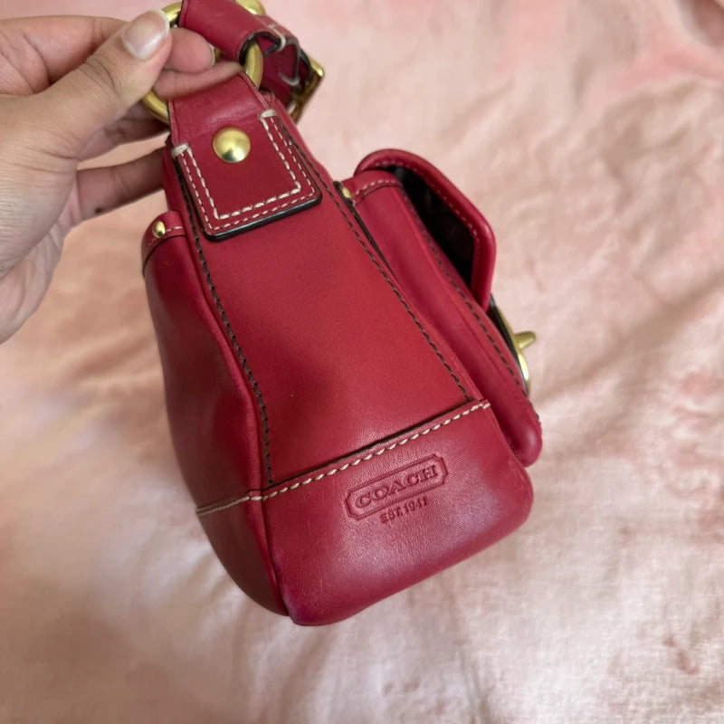 Vintage Coach legacy turnlock shoulder bag in raspberry red
