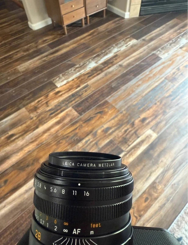 Leica Q2 47MP Full Frame Camera – Summilux 28mm f/1.7 – Excellent Condition