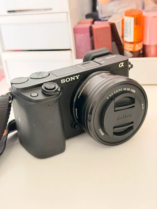 Sony Alpha 6400