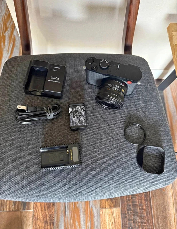 Leica Q2 47MP Full Frame Camera – Summilux 28mm f/1.7 – Excellent Condition
